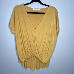 Women’s‎ mustard surplice short sleeve blouse Small